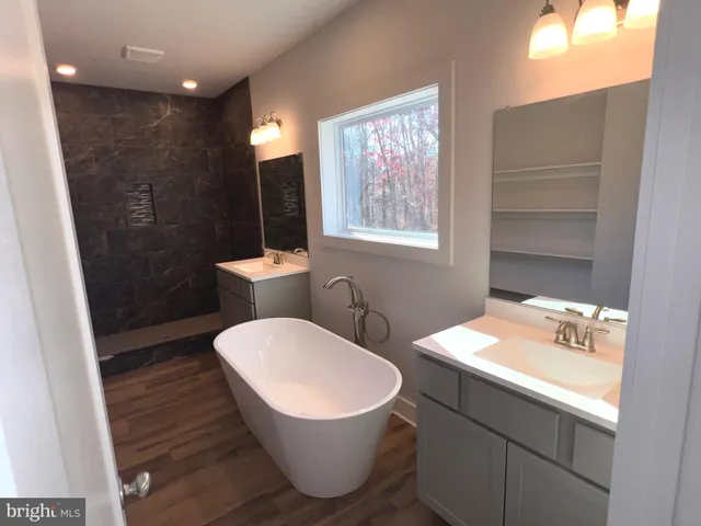 $525,000 | 20 Mayapple Court, Hedgesville, WV 25427