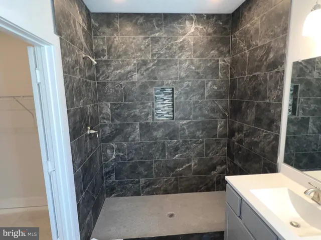 $525,000 | 20 Mayapple Court, Hedgesville, WV 25427