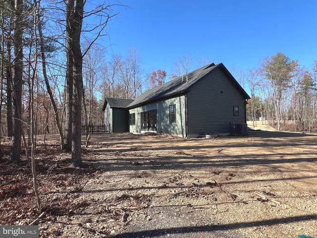 $525,000 | 20 Mayapple Court, Hedgesville, WV 25427