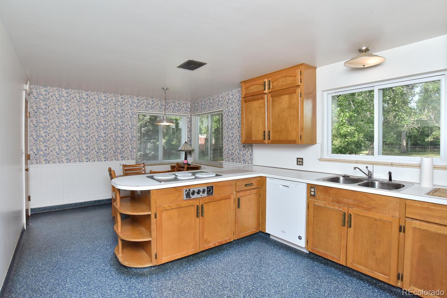4145 Carr Street Wheat Ridge, CO 80033 - Photo 8 of 25 Gallery Image 8
