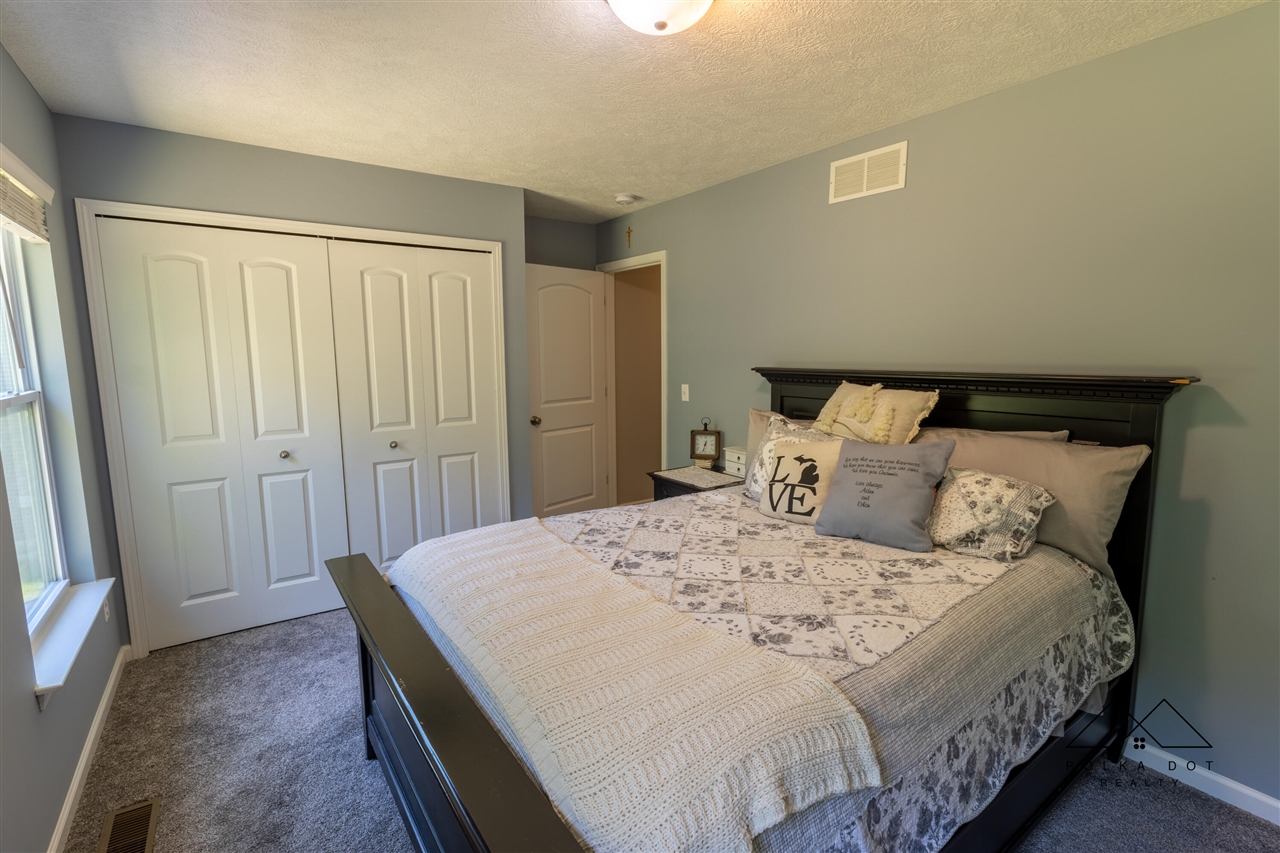 415 Edgewood Pass Fenton, MI 48430 - Photo 22 of 32