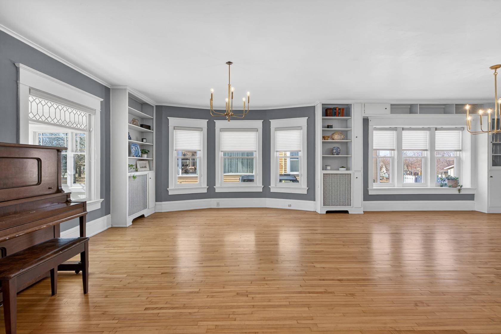 519 Spring Street Green Bay, WI 54301 - Photo 13 of 57