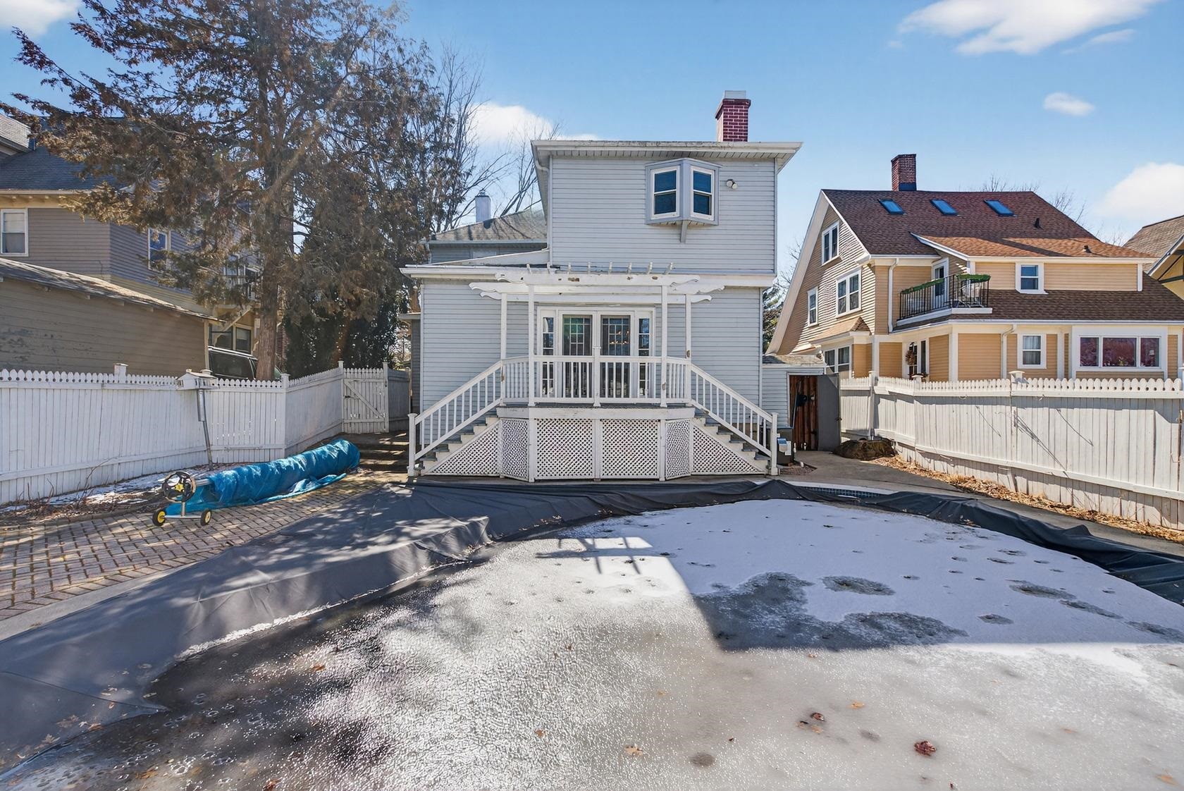 519 Spring Street Green Bay, WI 54301 - Photo 7 of 57