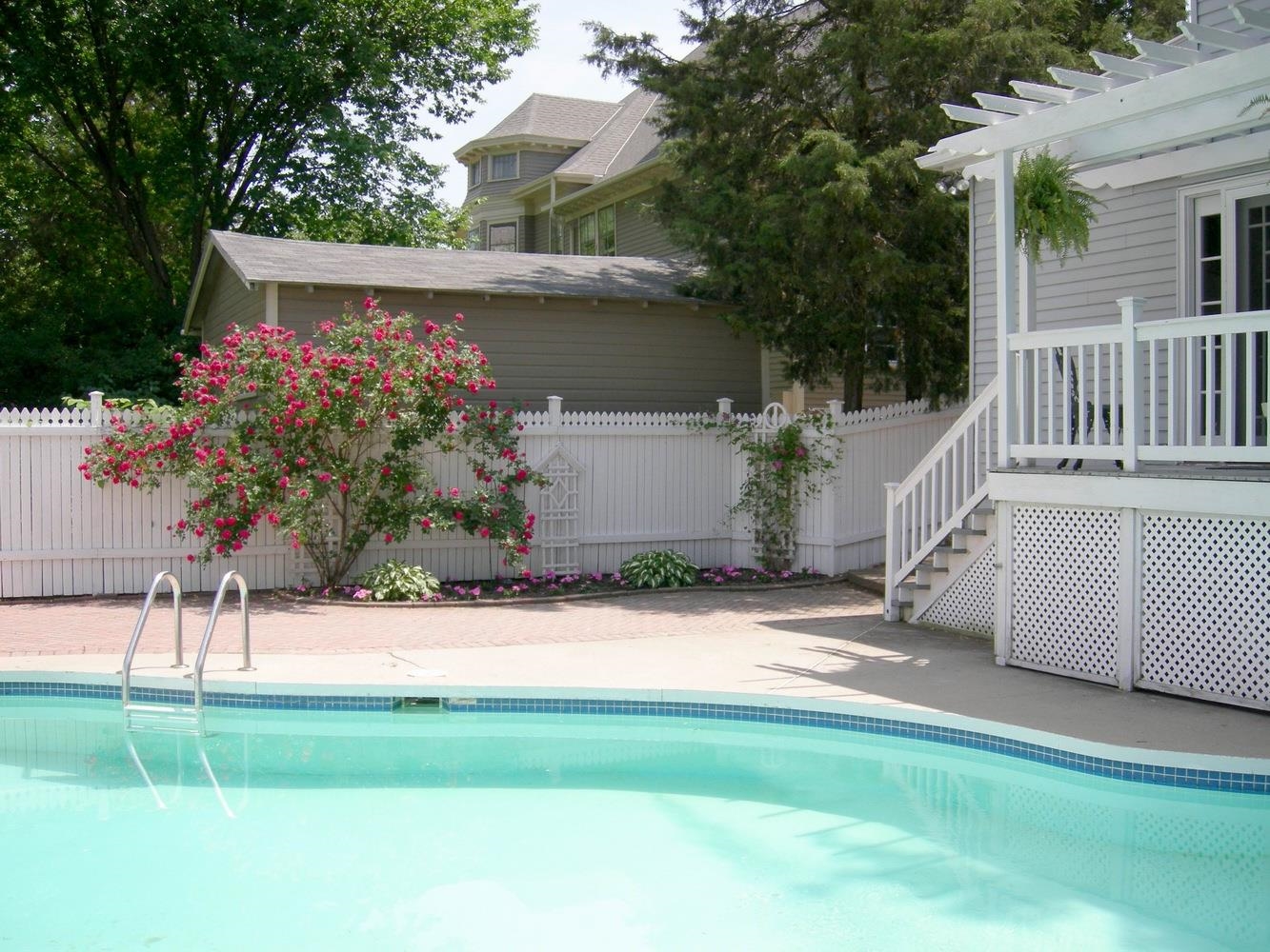 519 Spring Street Green Bay, WI 54301 - Photo 9 of 57