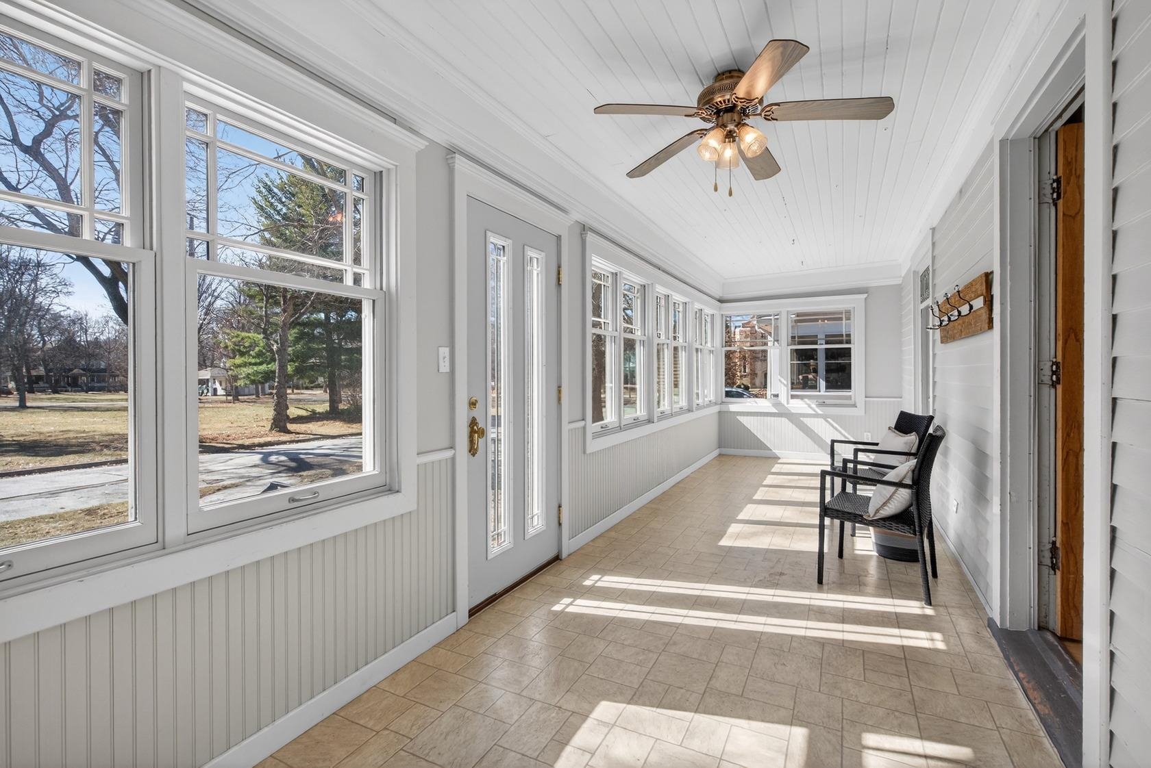 519 Spring Street Green Bay, WI 54301 - Photo 10 of 57