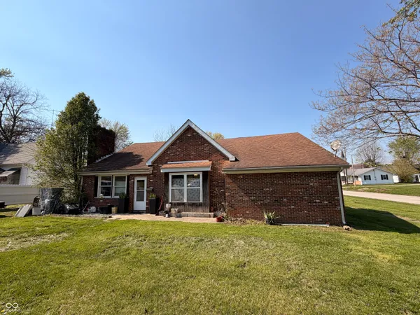 $75,000 | 205 Washington Street, Loogootee, IN 47553