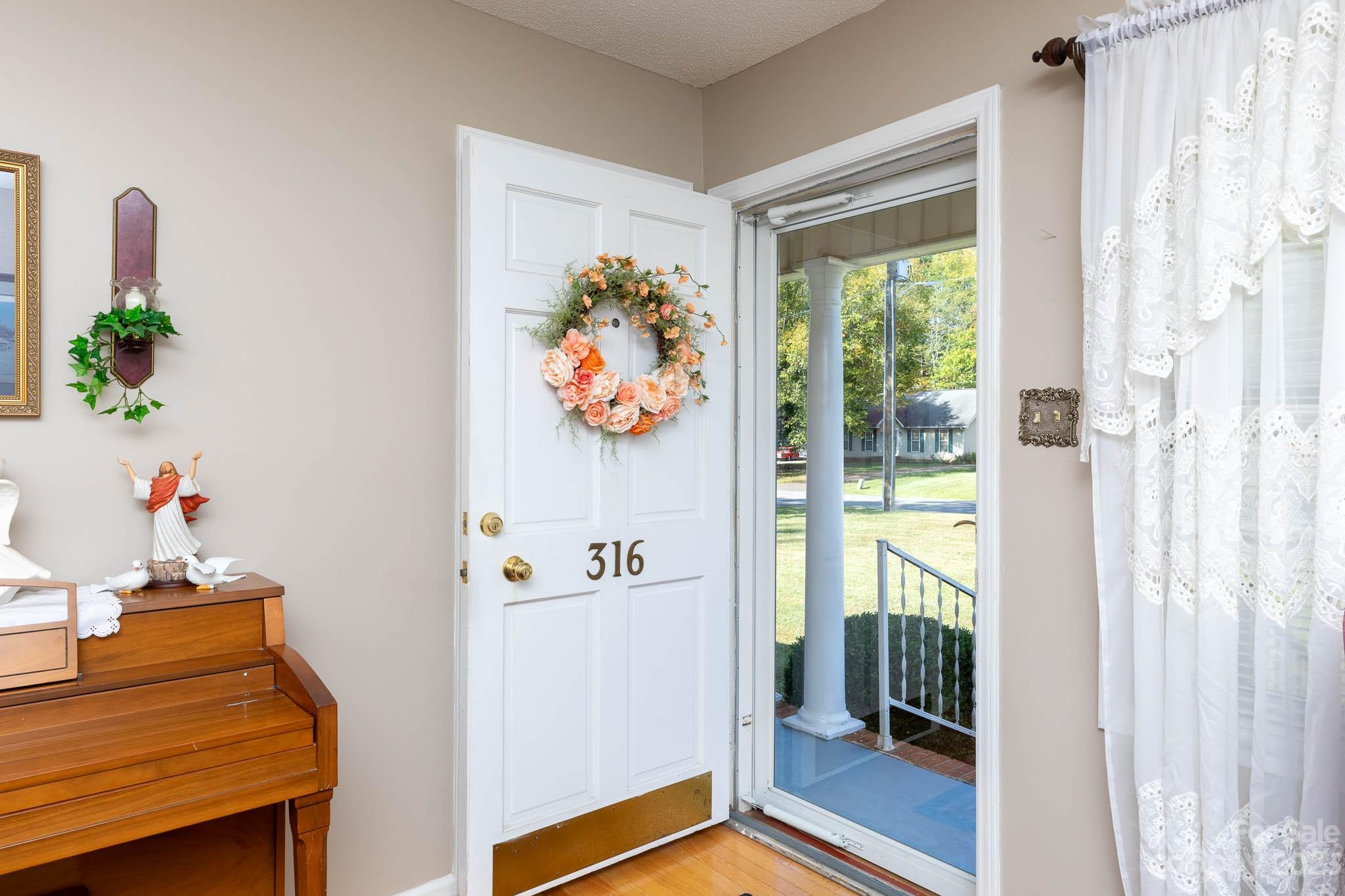 316 Lincoln Road York, SC 29745 - Photo 2 of 33 Gallery Image 2