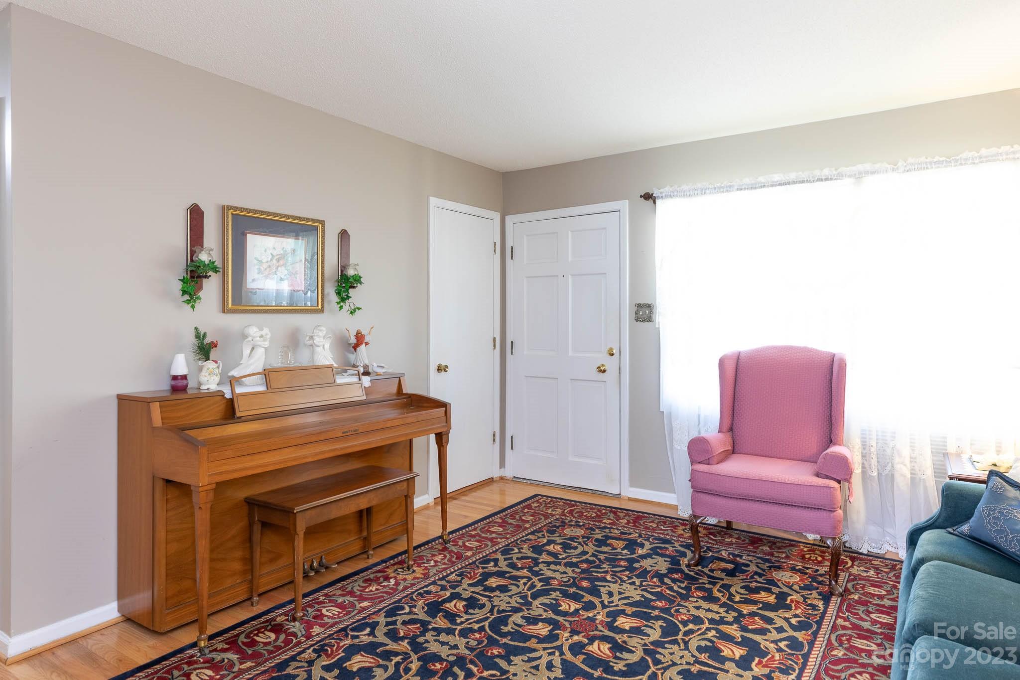 316 Lincoln Road York, SC 29745 - Photo 5 of 33 Gallery Image 5