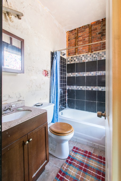 26 Pinckney Street, Unit 3 Somerville, MA 02145 - Photo 4 of 7