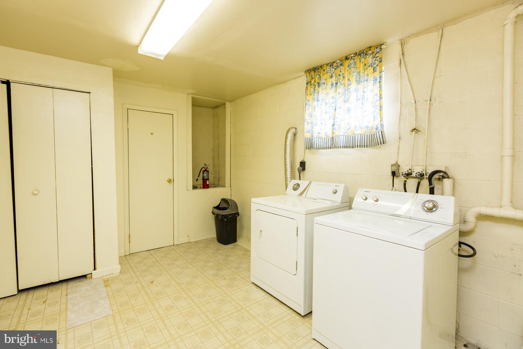 502 Dorchester Road Baltimore, MD 21228 - Photo 27 of 29 Laundry Room