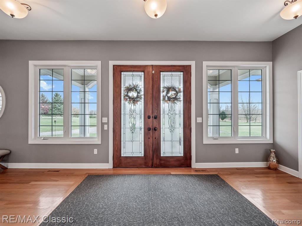 275 North Maxfield Road Brighton, MI 48114 - Photo 7 of 87