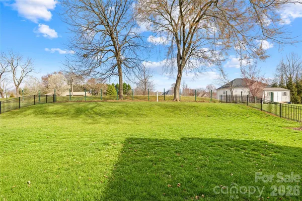 $550,000 | 991 Brookdale Lane, Unit 432, Stanley, NC 28164
