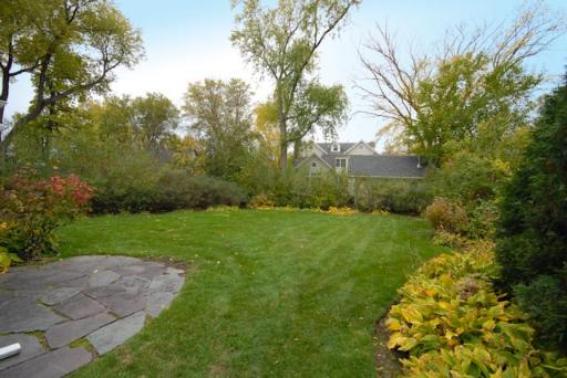 933 Pontiac Road Wilmette, IL 60091 - Photo 15 of 16 a view of a garden