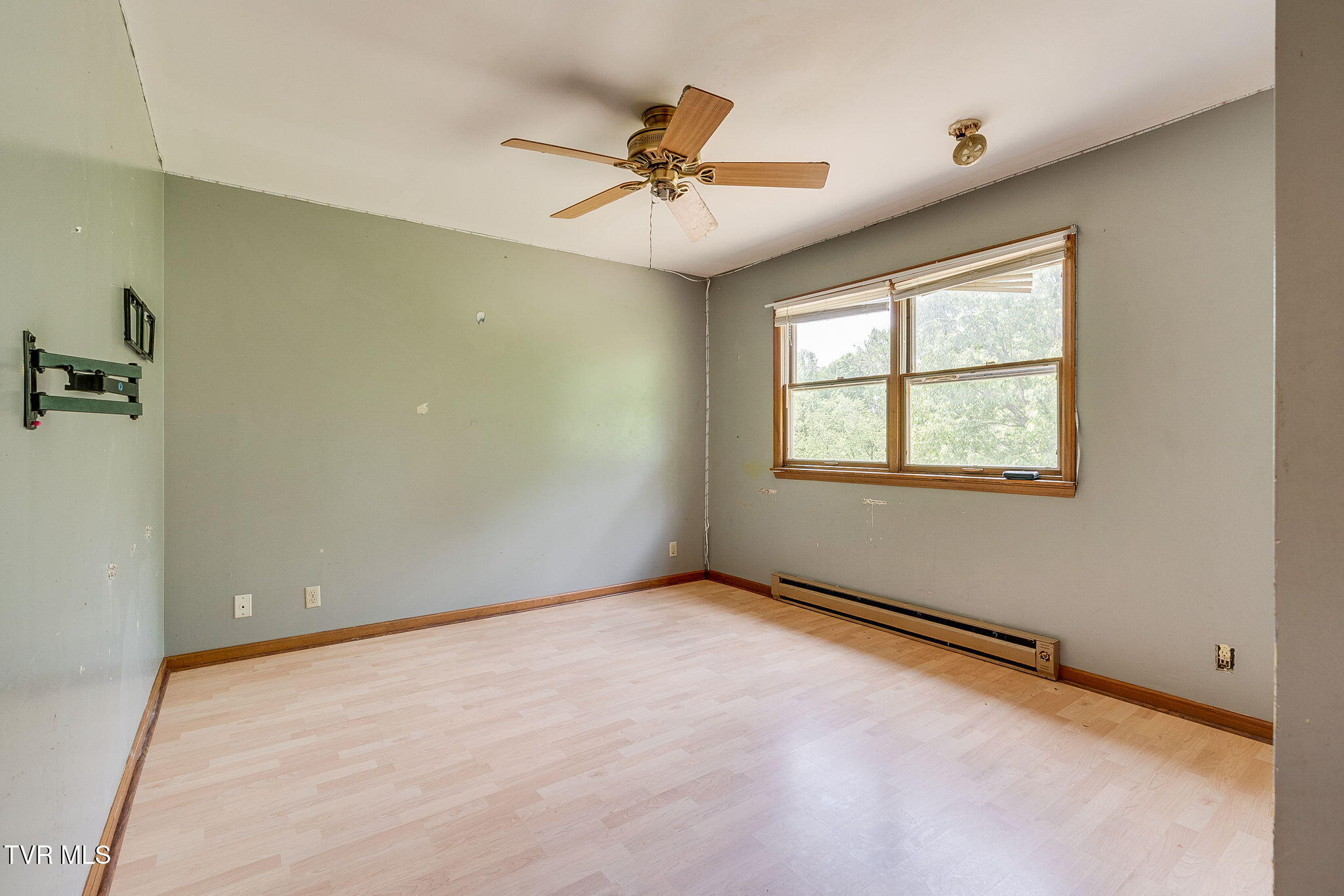 357 Webb Road Piney Flats, TN 37686 - Photo 23 of 31 026