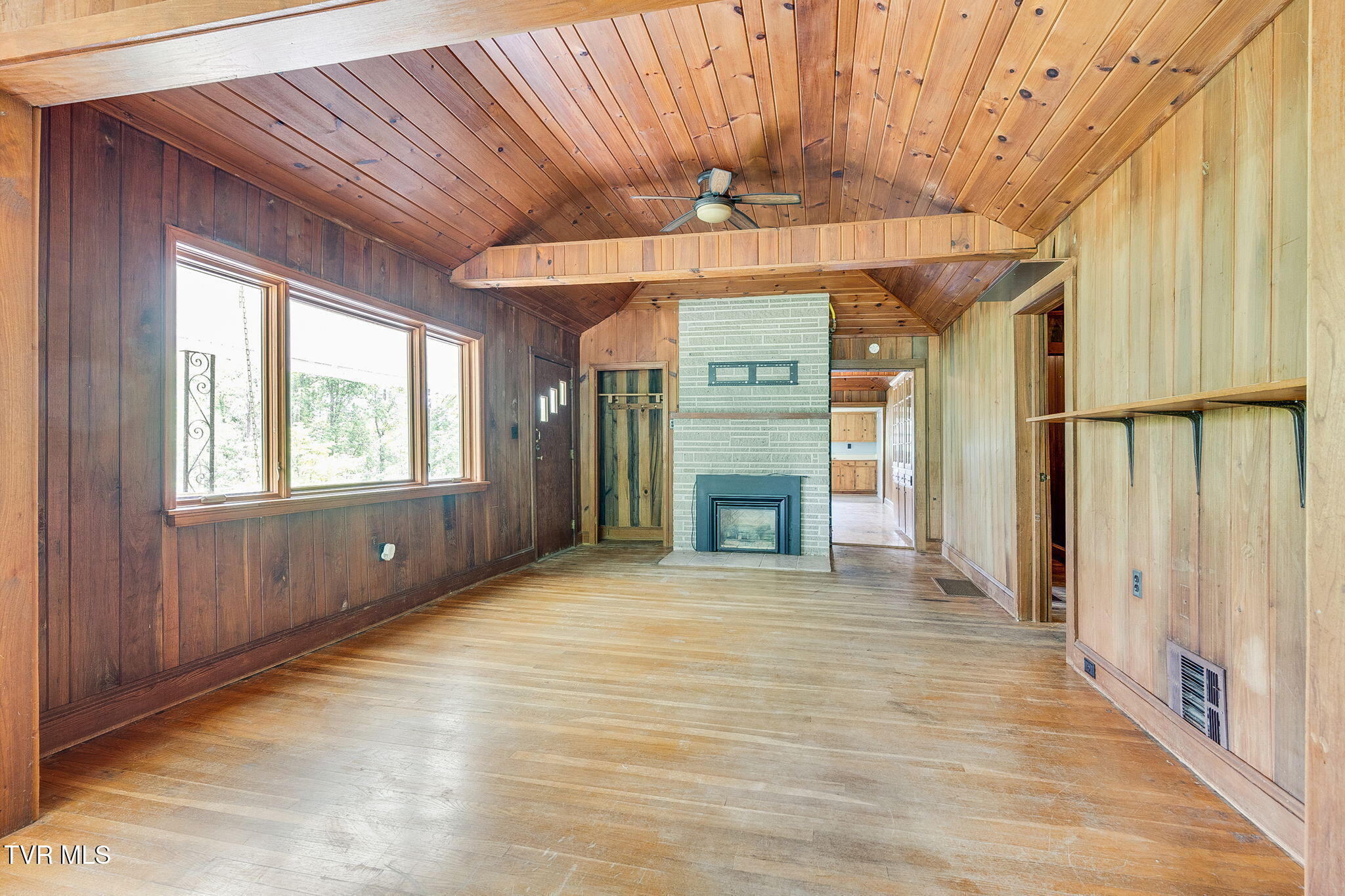 357 Webb Road Piney Flats, TN 37686 - Photo 7 of 31 007 (1)