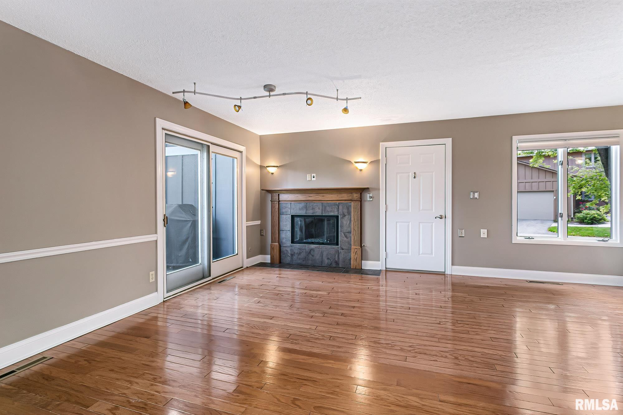 6401 Utica Ridge Road, Unit 24 Davenport, IA 52807 - Photo 13 of 46 Gallery Image 13