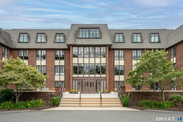 $349,000 | 779 Prospect Avenue, Unit B14, West Hartford, CT 06105