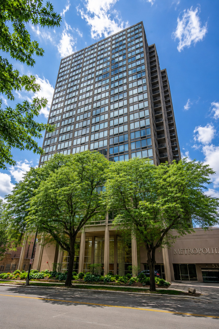 5320 North Sheridan Road, Unit 405 Chicago, IL 60640 - Photo 1 of 28 Gallery Image 1