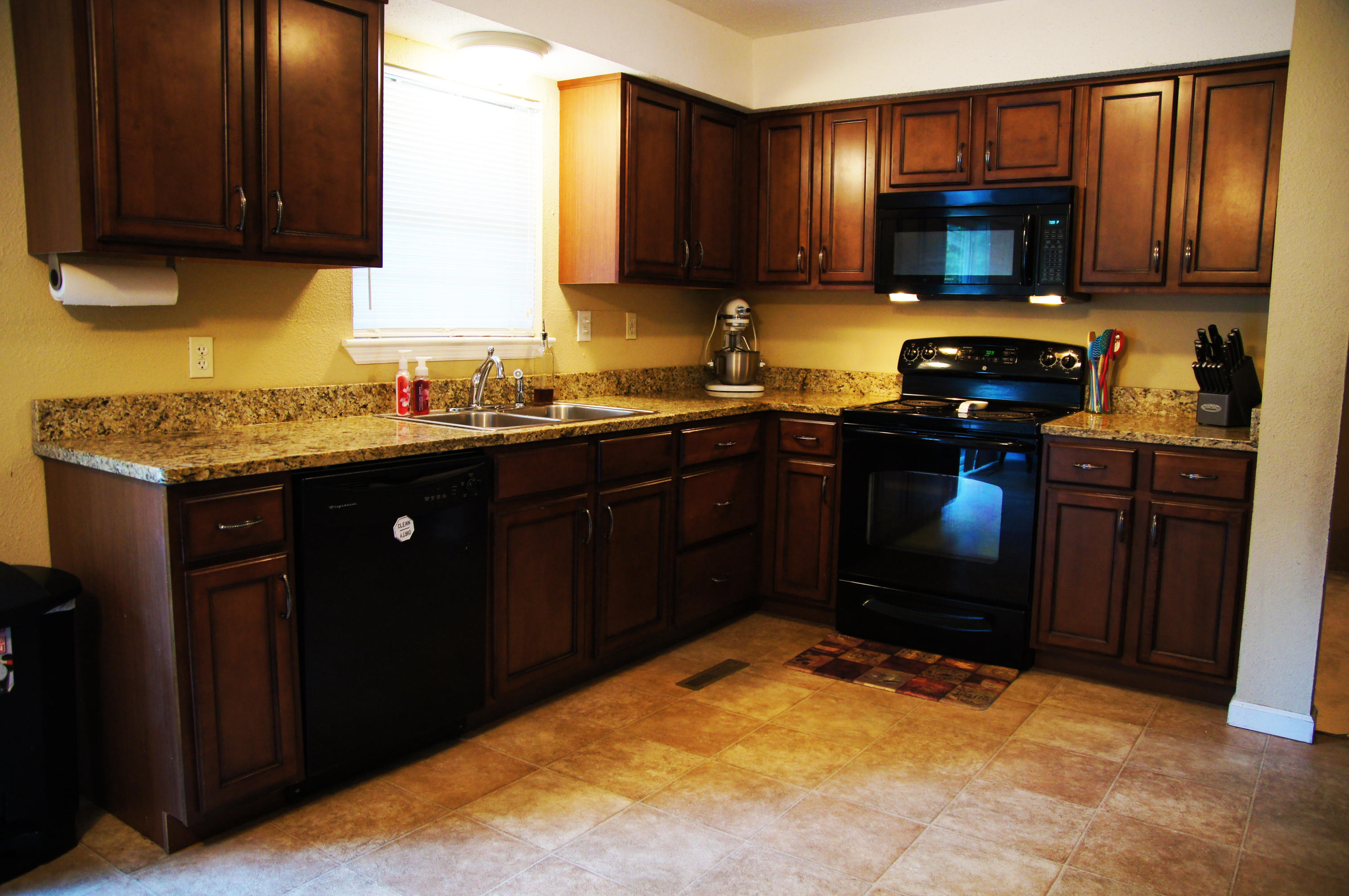 7335 Sterling Road Hixson, TN 37343 - Photo 3 of 19 Kitchen