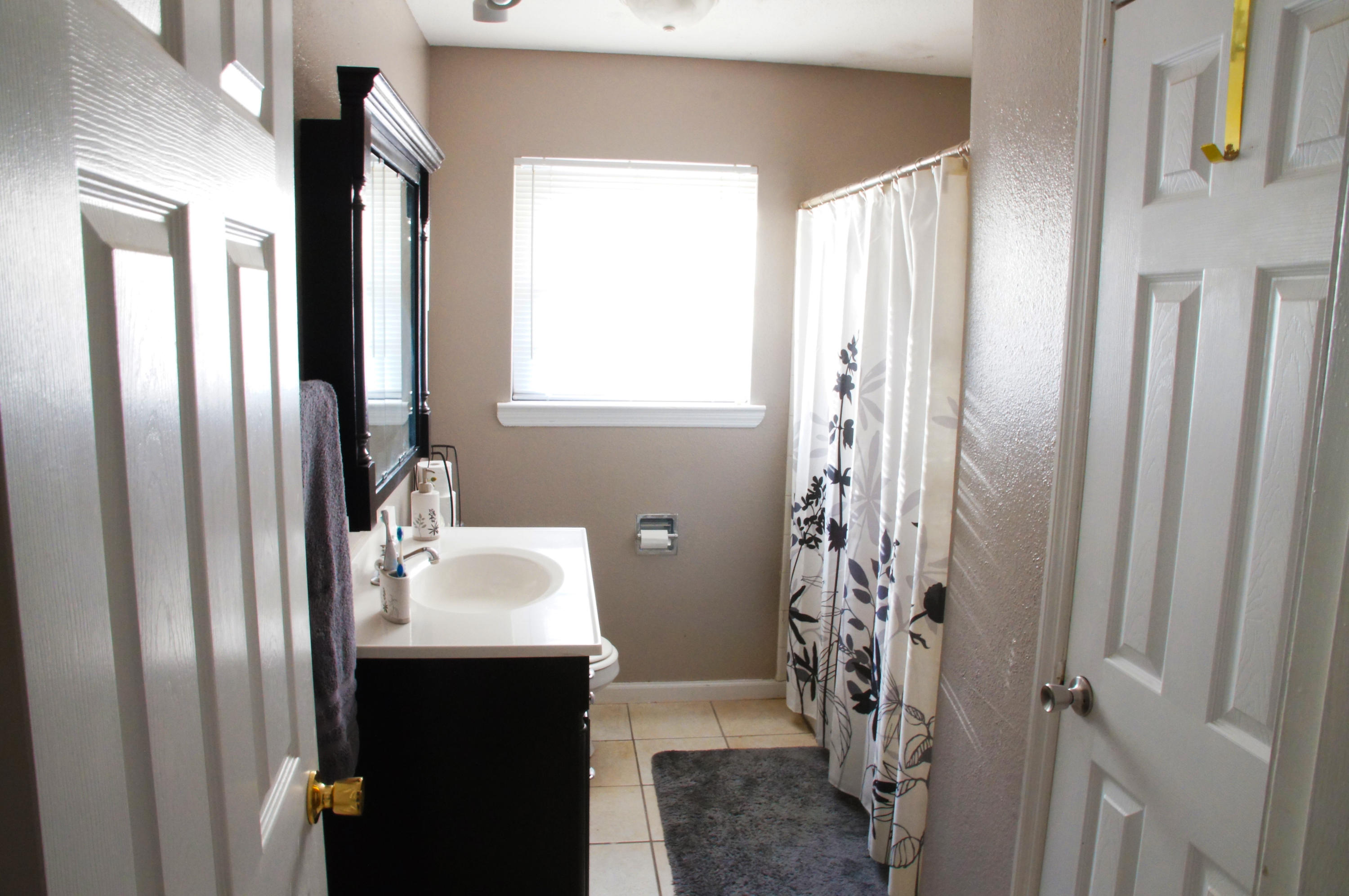 7335 Sterling Road Hixson, TN 37343 - Photo 8 of 19 Front Bath