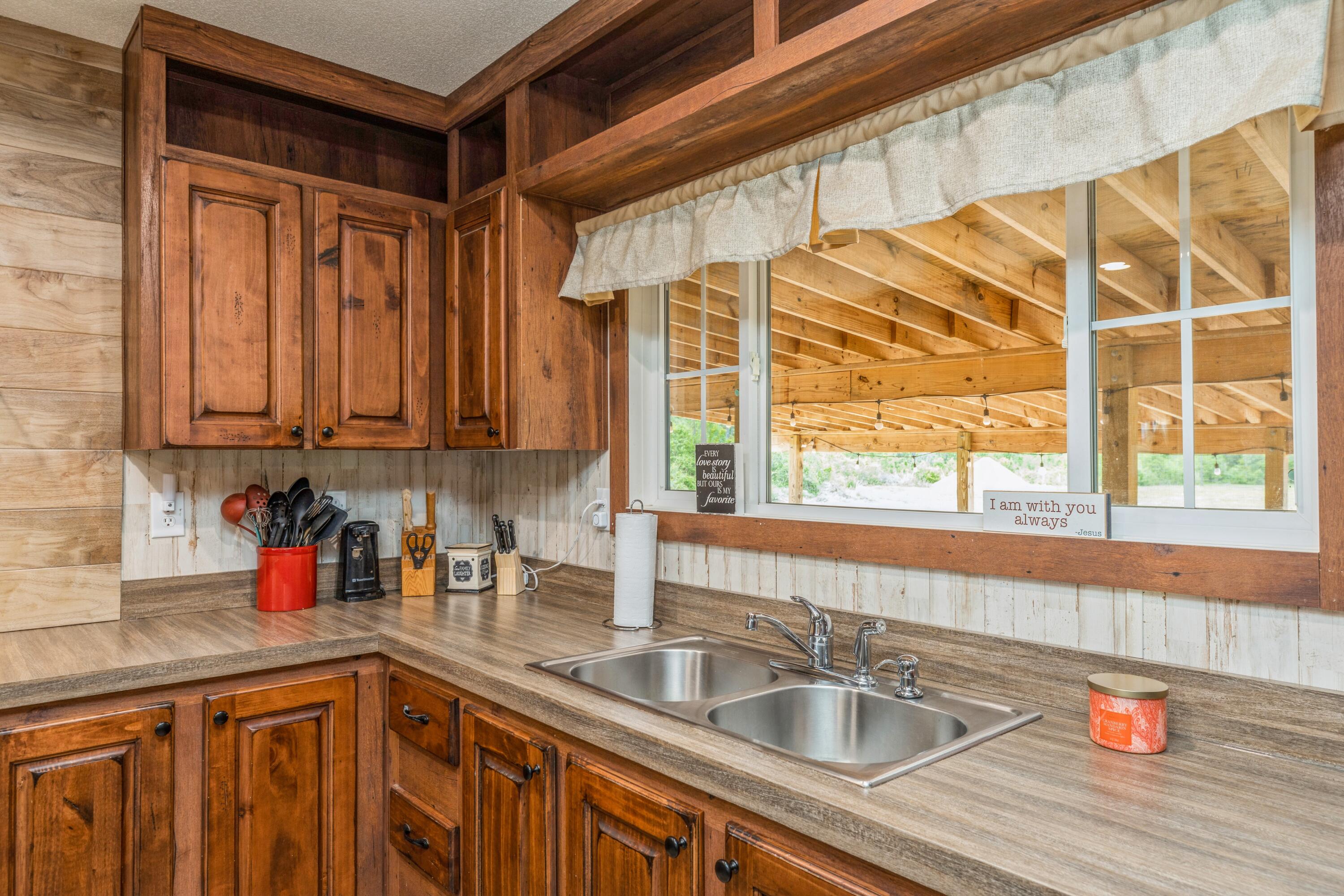 12692 Red Cloud Road Baker, FL 32531 - Photo 17 of 35 Kitchen