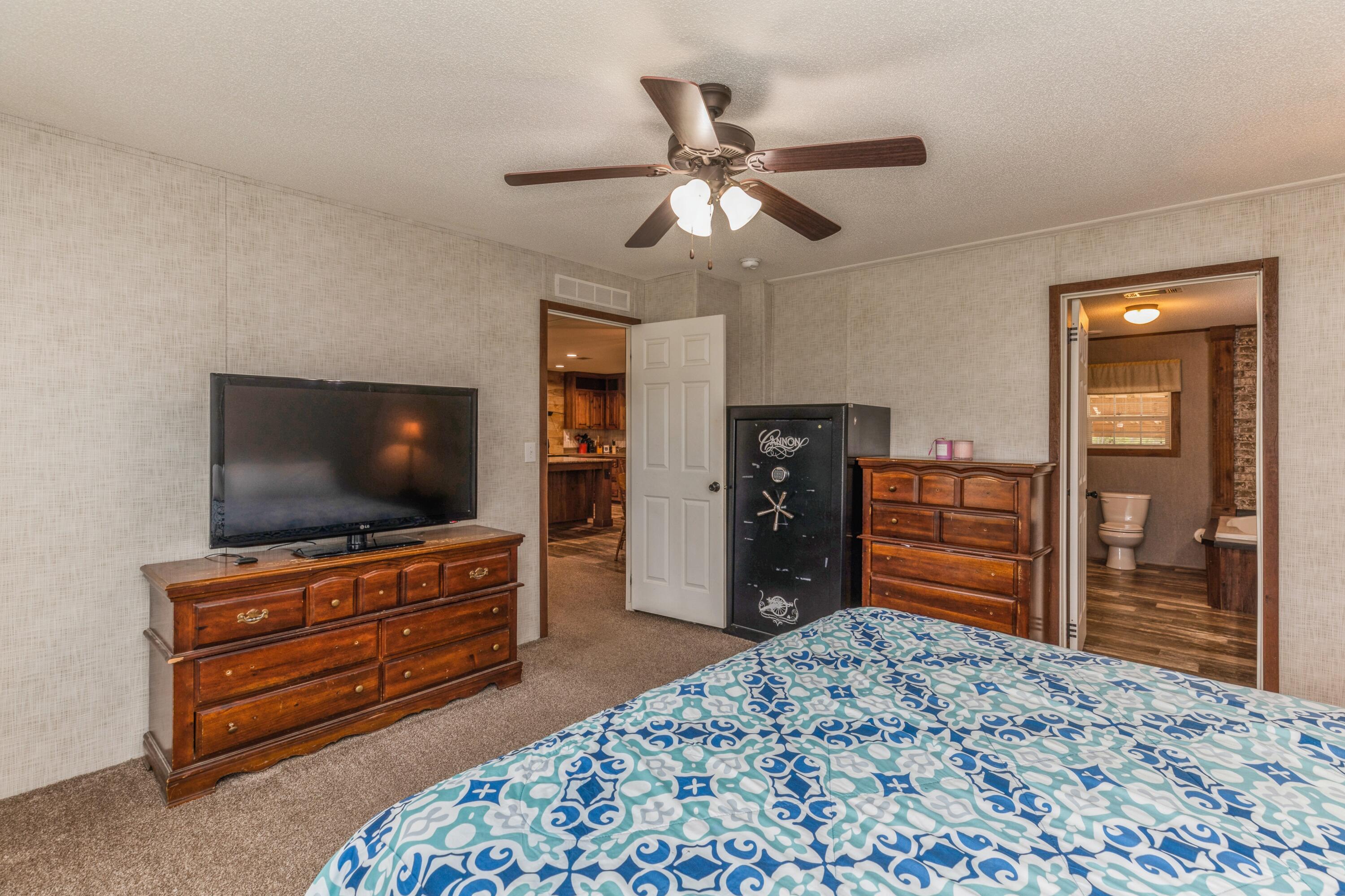 12692 Red Cloud Road Baker, FL 32531 - Photo 21 of 35 Primary Bedroom