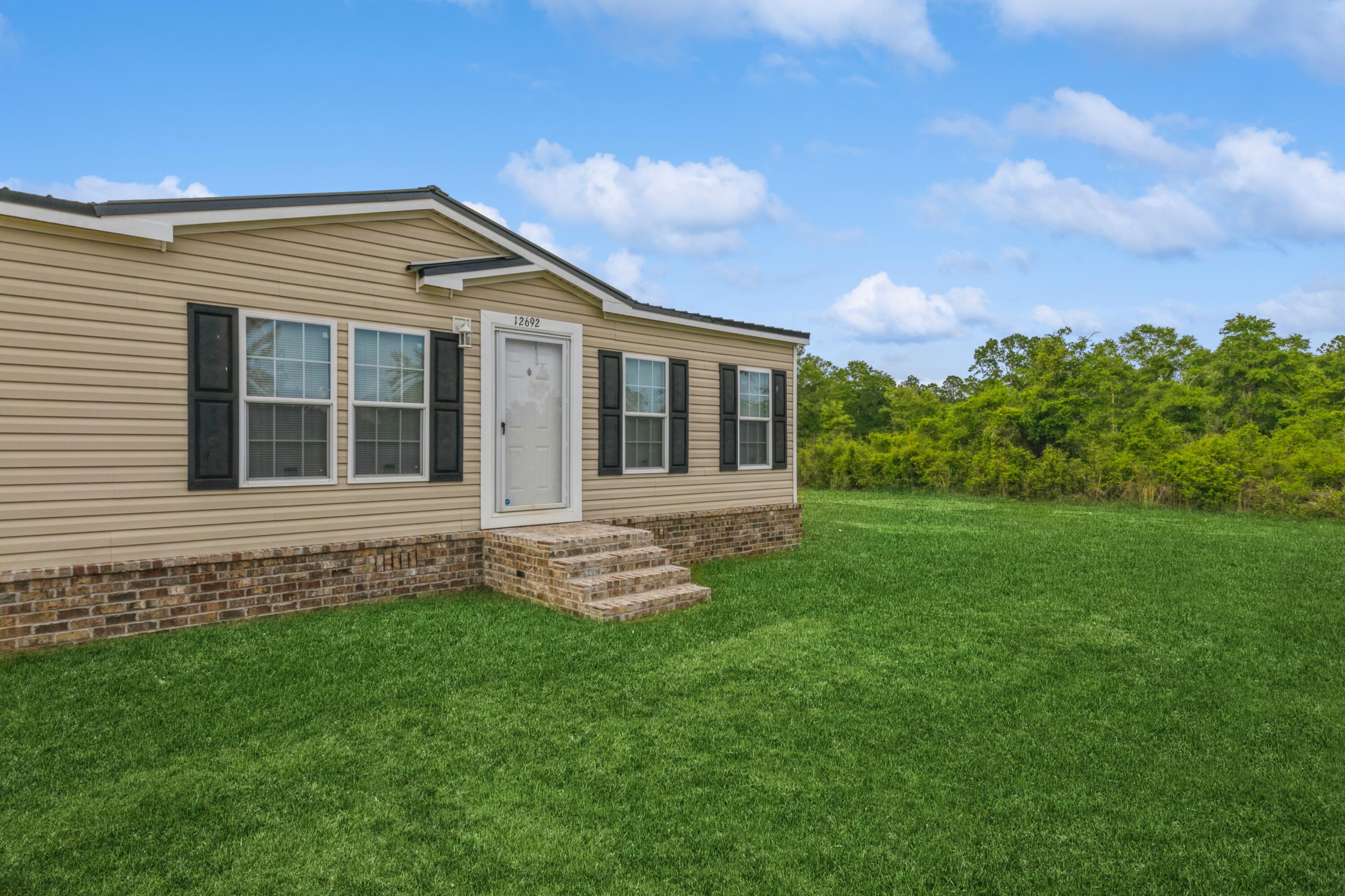 12692 Red Cloud Road Baker, FL 32531 - Photo 6 of 35 Front