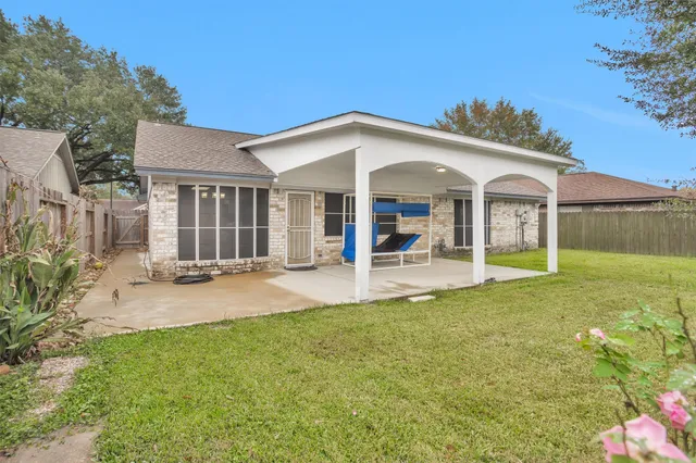 $1,700 | 16327 Green Shade Drive, Houston, TX 77090