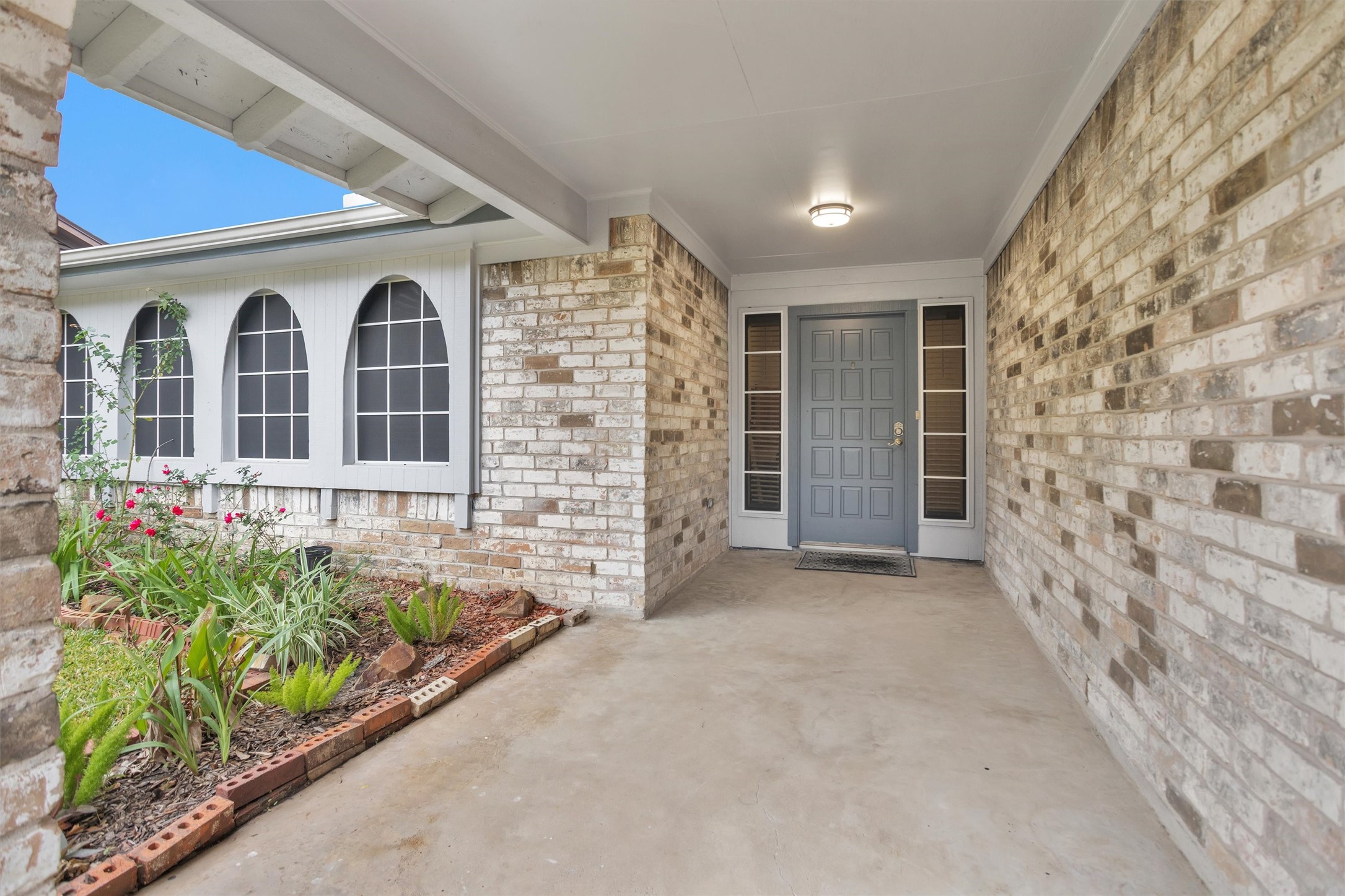 16327 Green Shade Drive Houston, TX 77090 - Photo 2 of 23