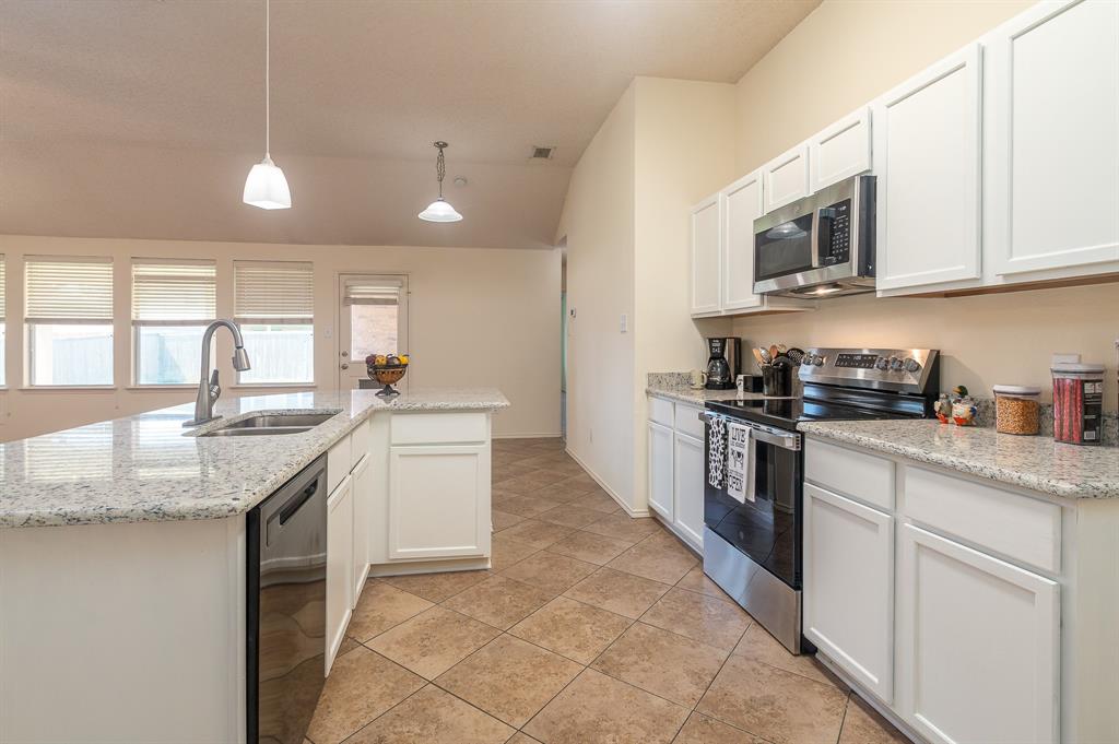 107 Hazelnut Trail Forney, TX 75126 - Photo 14 of 37