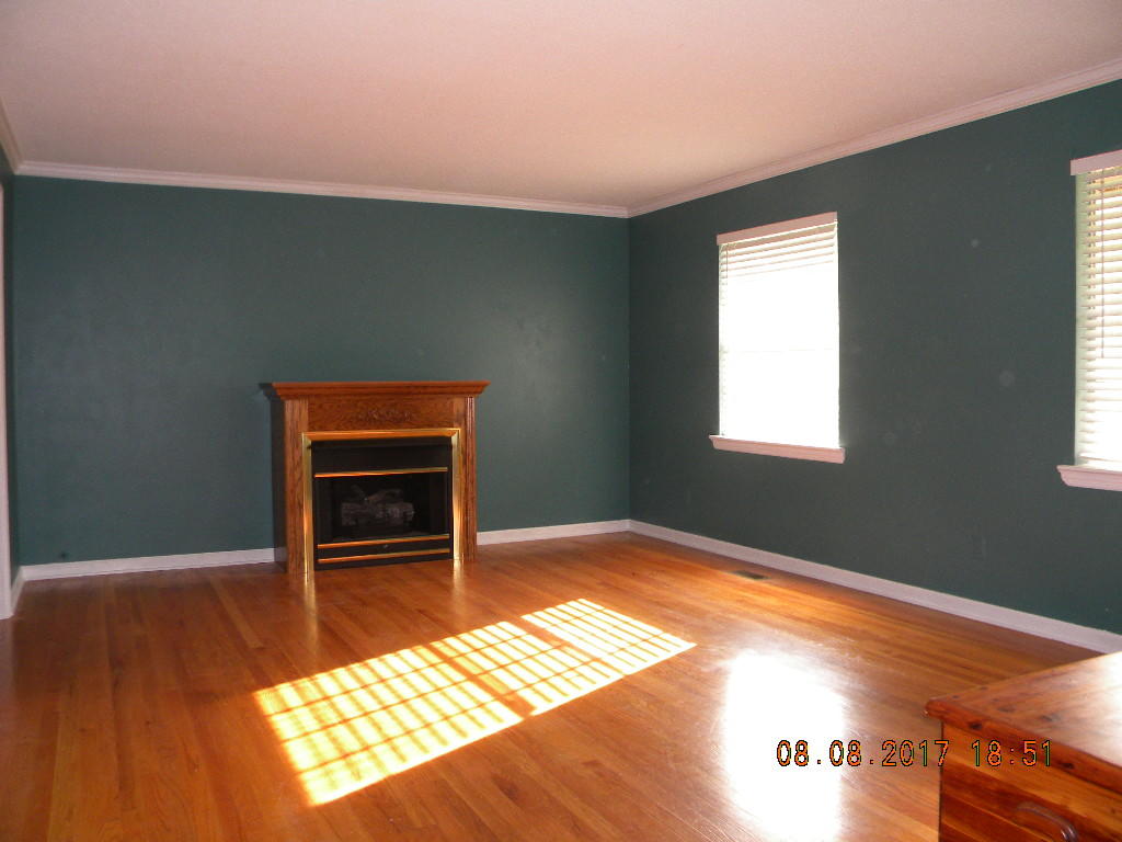 3810 Arrowrock Road Chattanooga, TN 37406 - Photo 4 of 27 DSCN7077