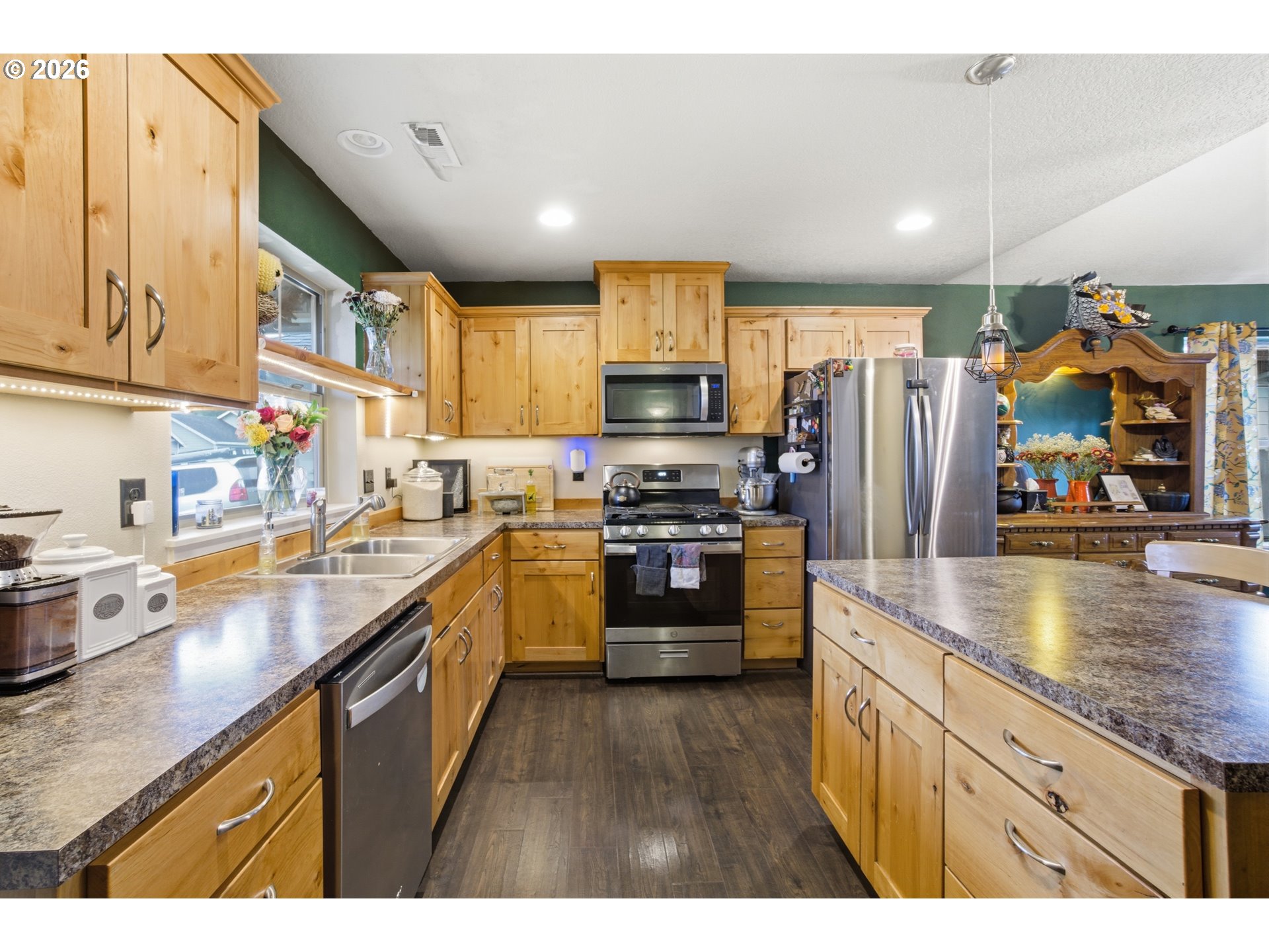 226 Northwest Sagan Loop Sheridan, OR 97378 - Photo 11 of 33