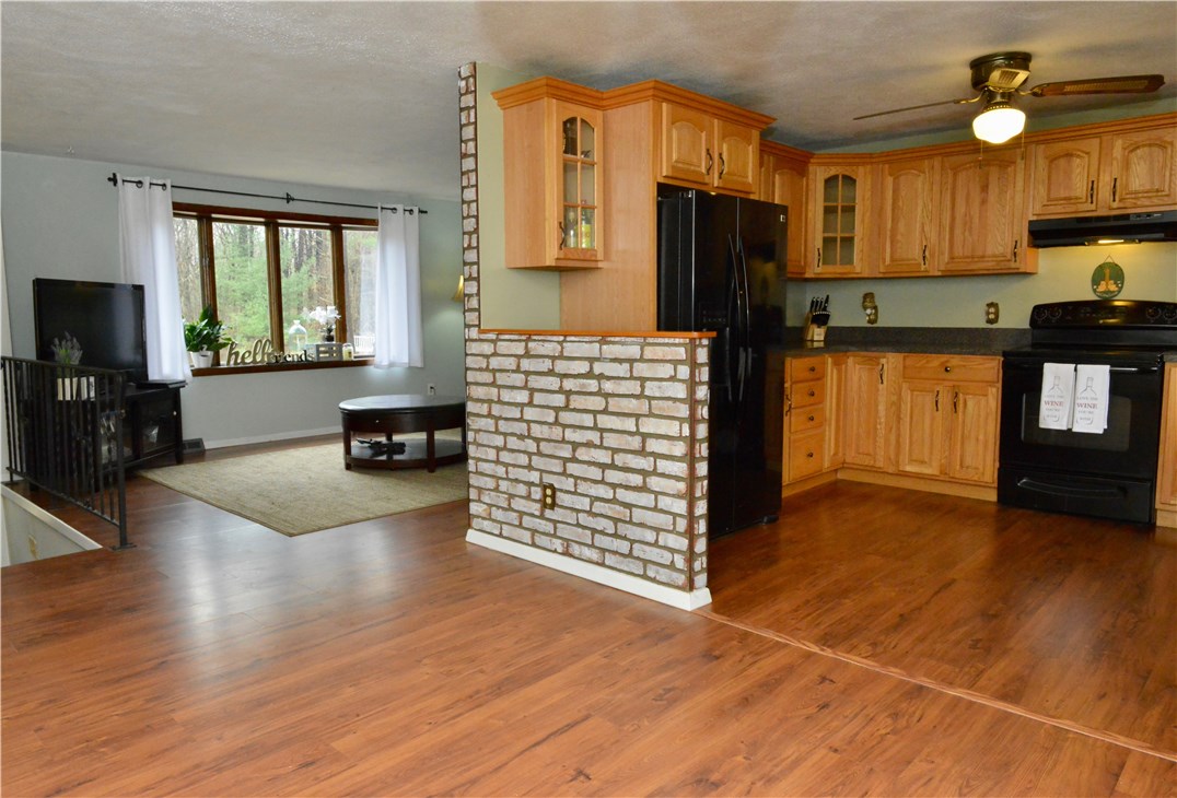 27 Tiffany Road Coventry, RI 02816 - Photo 4 of 18