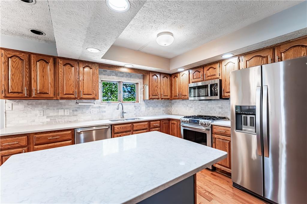 214 Bortz Road Point Marion, PA 15474 - Photo 7 of 32