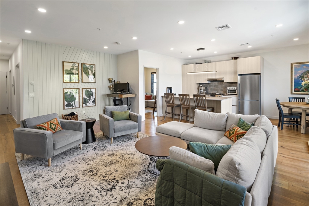 211 Condor Street, Unit 8 Boston, MA 02128 - Photo 4 of 17 Gallery Image 4