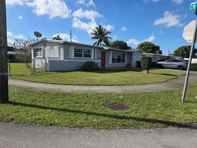 $3,200 | 1560 West 53rd Terrace, Unit 1560, Hialeah, FL 33012