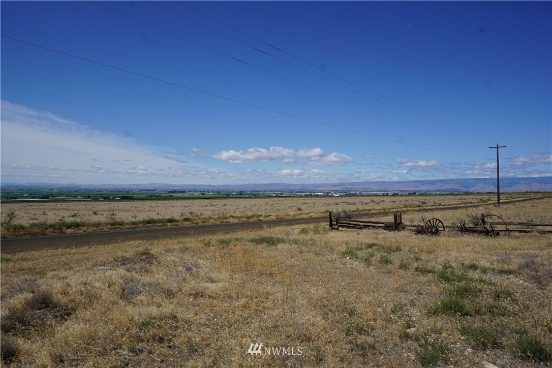 11792 Northwest 13th Road Quincy, WA 98848 - Photo 14 of 15 a view of an ocean beach