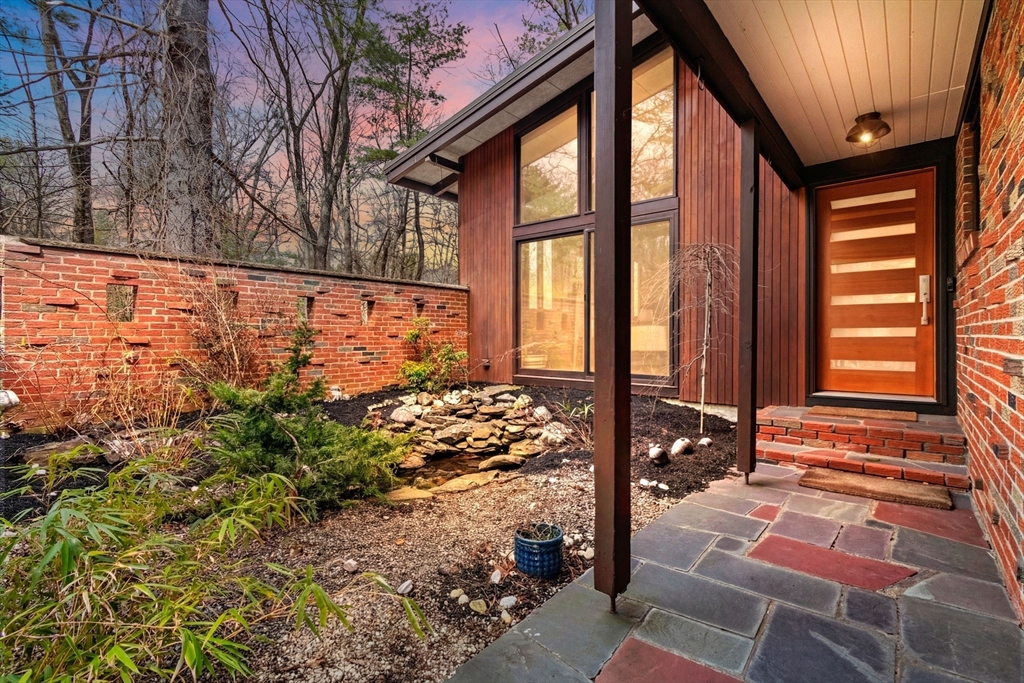 33 Turning Mill Road Lexington, MA 02420 - Photo 3 of 42