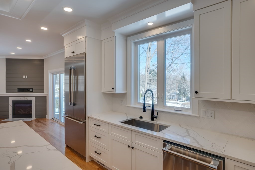 299 Marrett Road Lexington, MA 02421 - Photo 15 of 37
