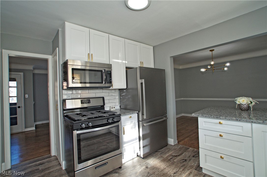 4034 Stilmore Road Cleveland, OH 44121 - Photo 5 of 26