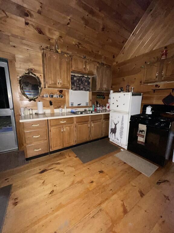 130 North Stagecoach Road Sebec, ME 04481 - Photo 9 of 34 Photo (9)