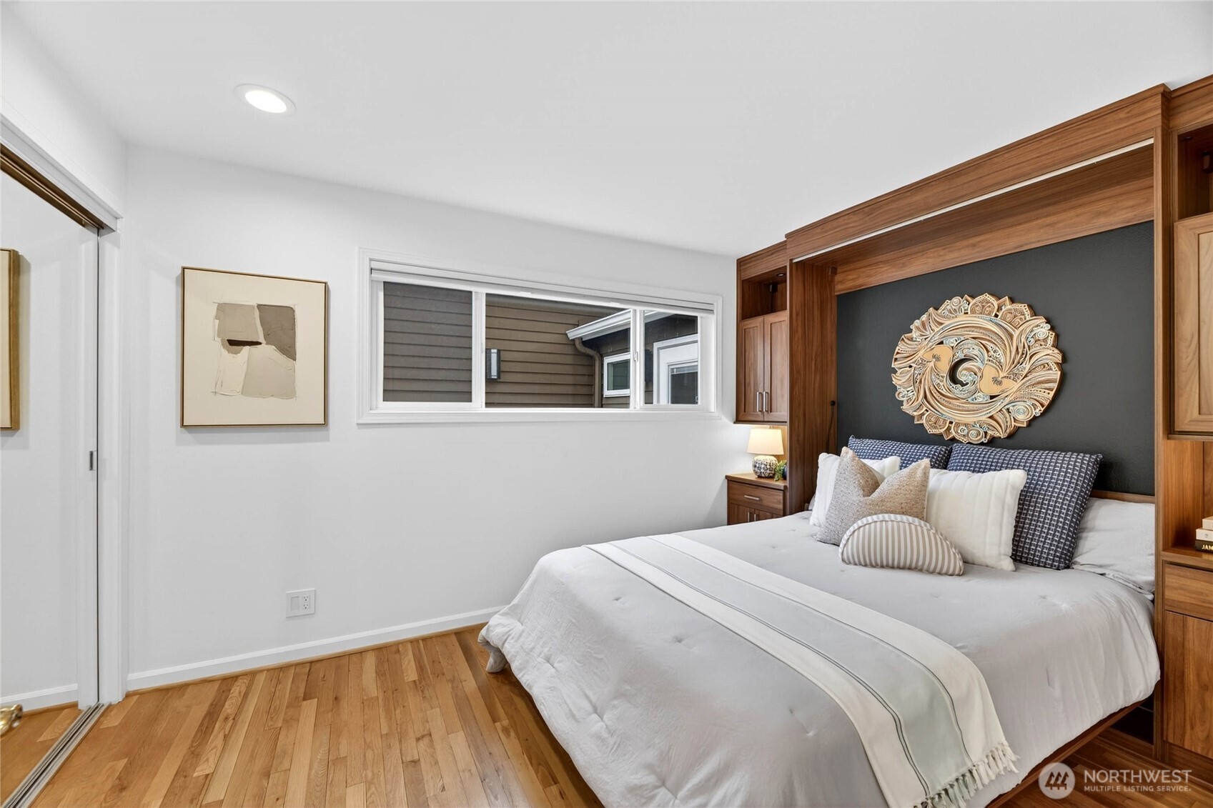 4057 Southwest Holgate Street Seattle, WA 98116 - Photo 13 of 40
