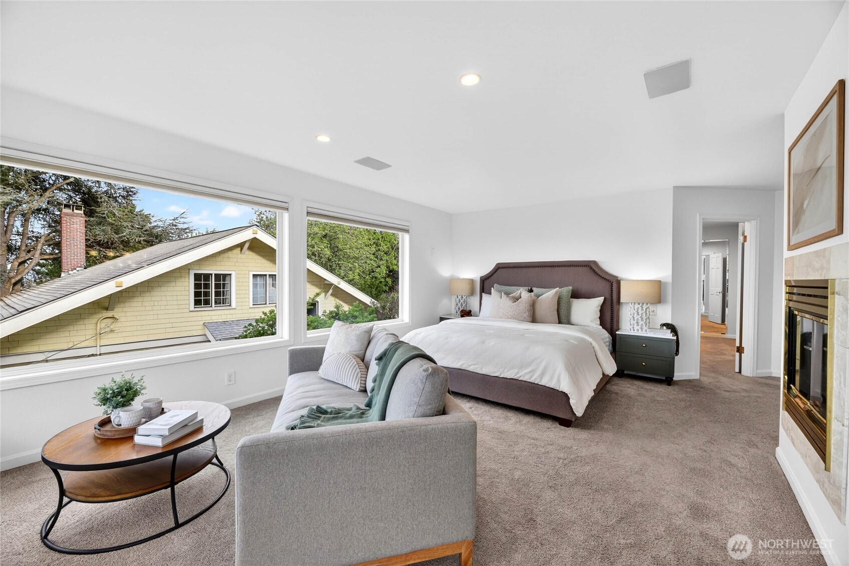 4057 Southwest Holgate Street Seattle, WA 98116 - Photo 19 of 40