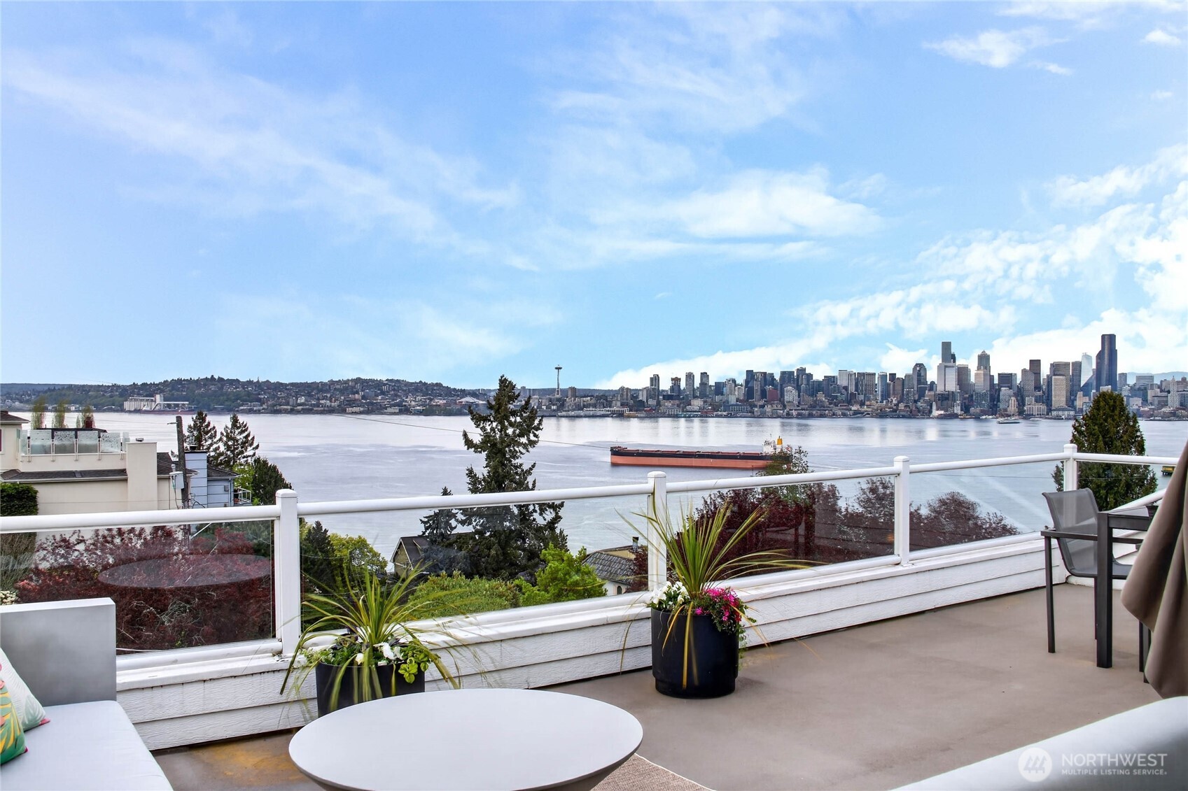4057 Southwest Holgate Street Seattle, WA 98116 - Photo 33 of 40