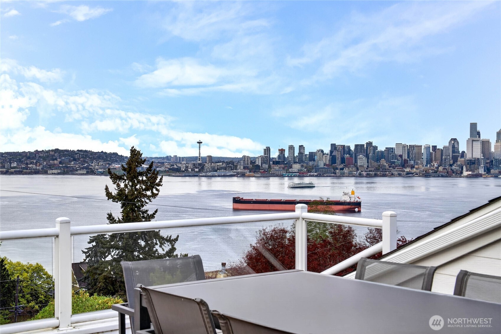 4057 Southwest Holgate Street Seattle, WA 98116 - Photo 34 of 40