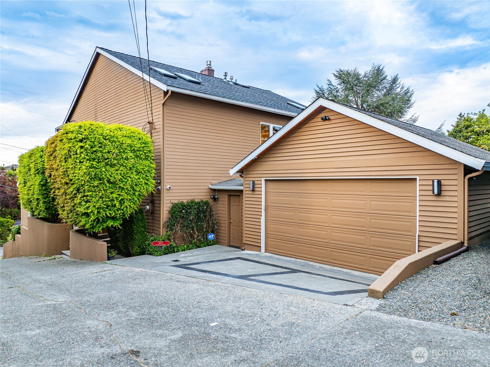 4057 Southwest Holgate Street Seattle, WA 98116 - Photo 39 of 40