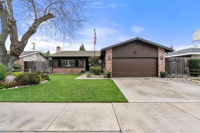 $479,999 | 2320 East Canal Drive, Turlock, CA 95380