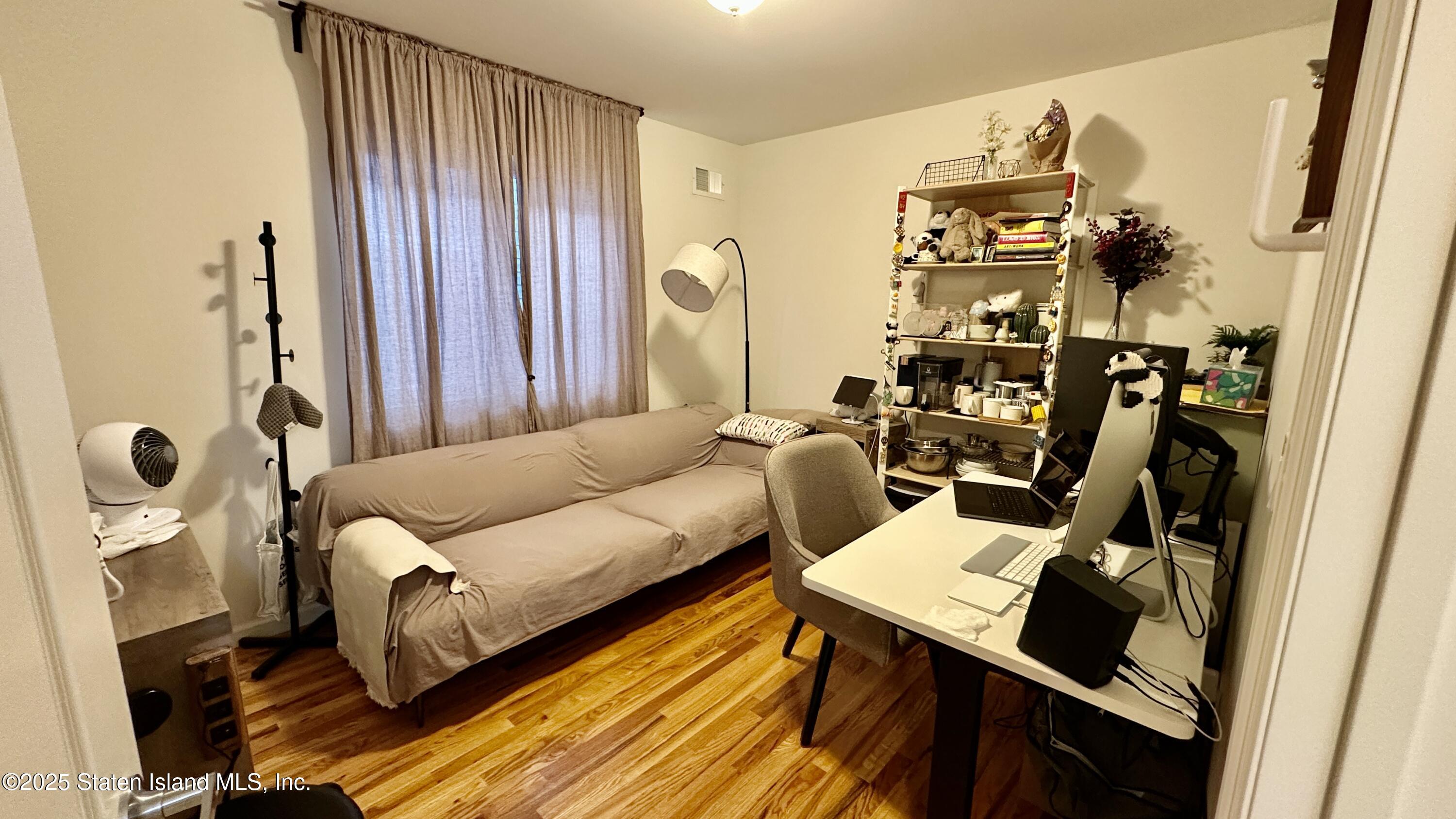 32 Scribner Avenue Staten Island, NY 10301 - Photo 22 of 33 94BF1A51-80AE-43D7-A5E4-DEC759F4F988_1_2