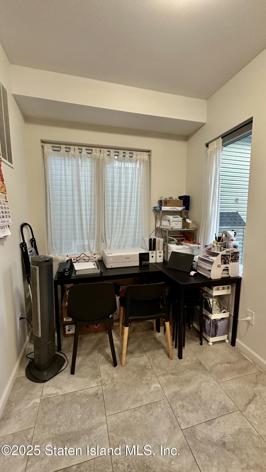 32 Scribner Avenue Staten Island, NY 10301 - Photo 9 of 33 DAE53C5E-E8B1-41B6-AFBE-5AFCC7065C33_1_2