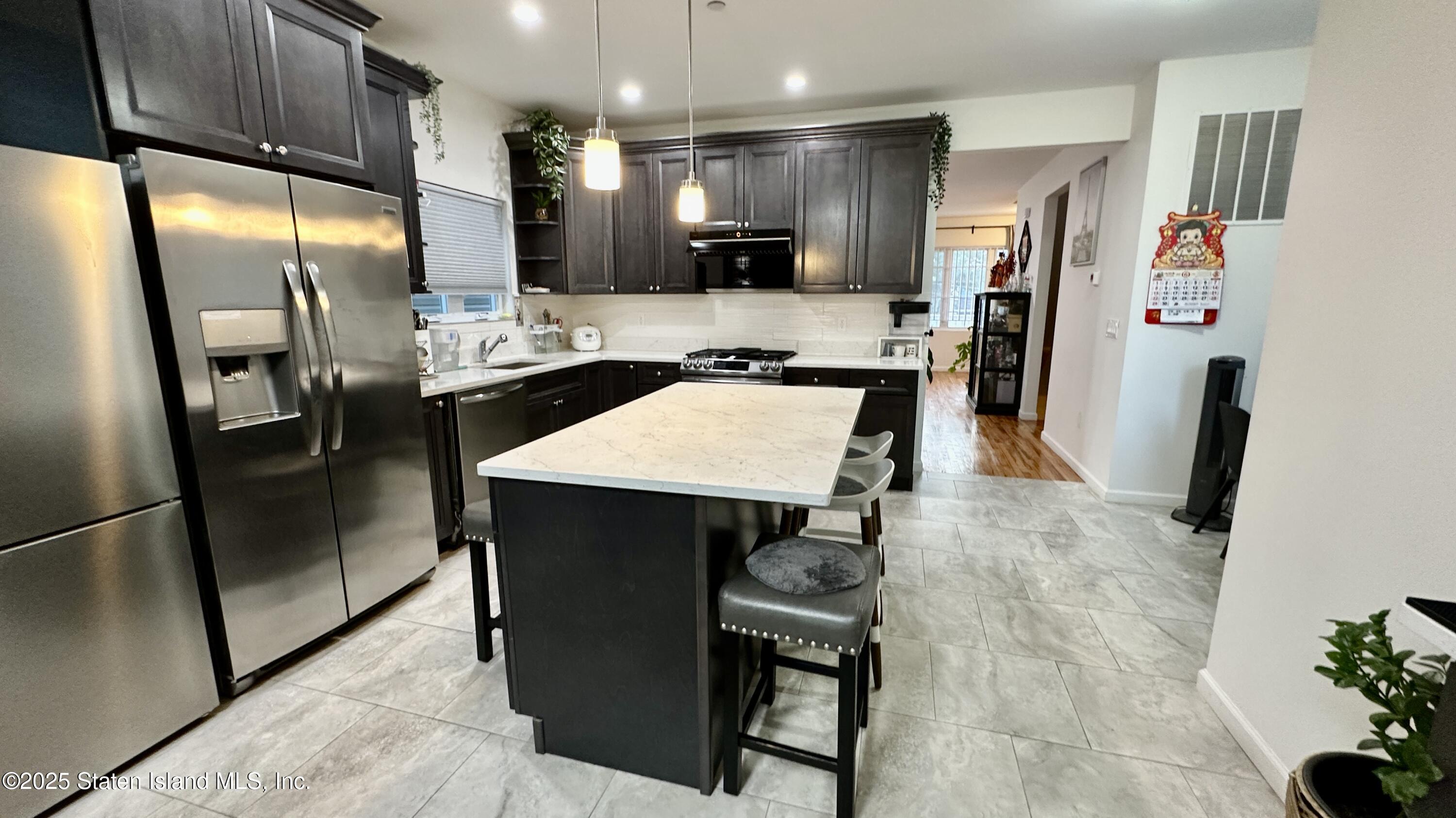 32 Scribner Avenue Staten Island, NY 10301 - Photo 10 of 33 F5A032BA-1B10-45B7-A522-B1C513B73CE7_1_2